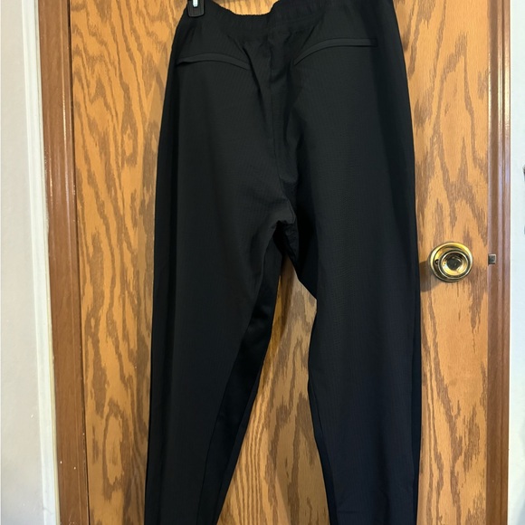 Athleta Textured BrookLyn Jogger Size 16, Color:Black Lightweight and Soft. - Picture 10 of 15